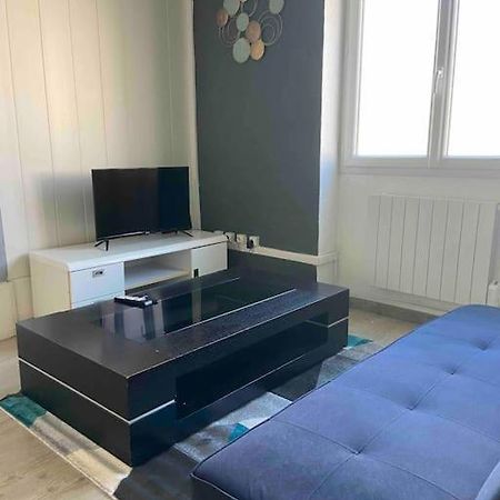 Studio Spacieux Proche Du Centre Ville Montceau-les-Mines Exteriér fotografie